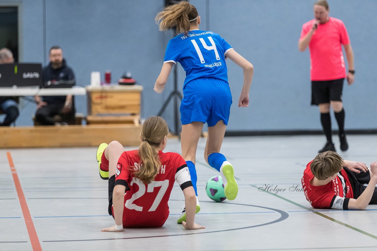 Bild 695 - B-Juniorinnen 2 Loewinnen Cup